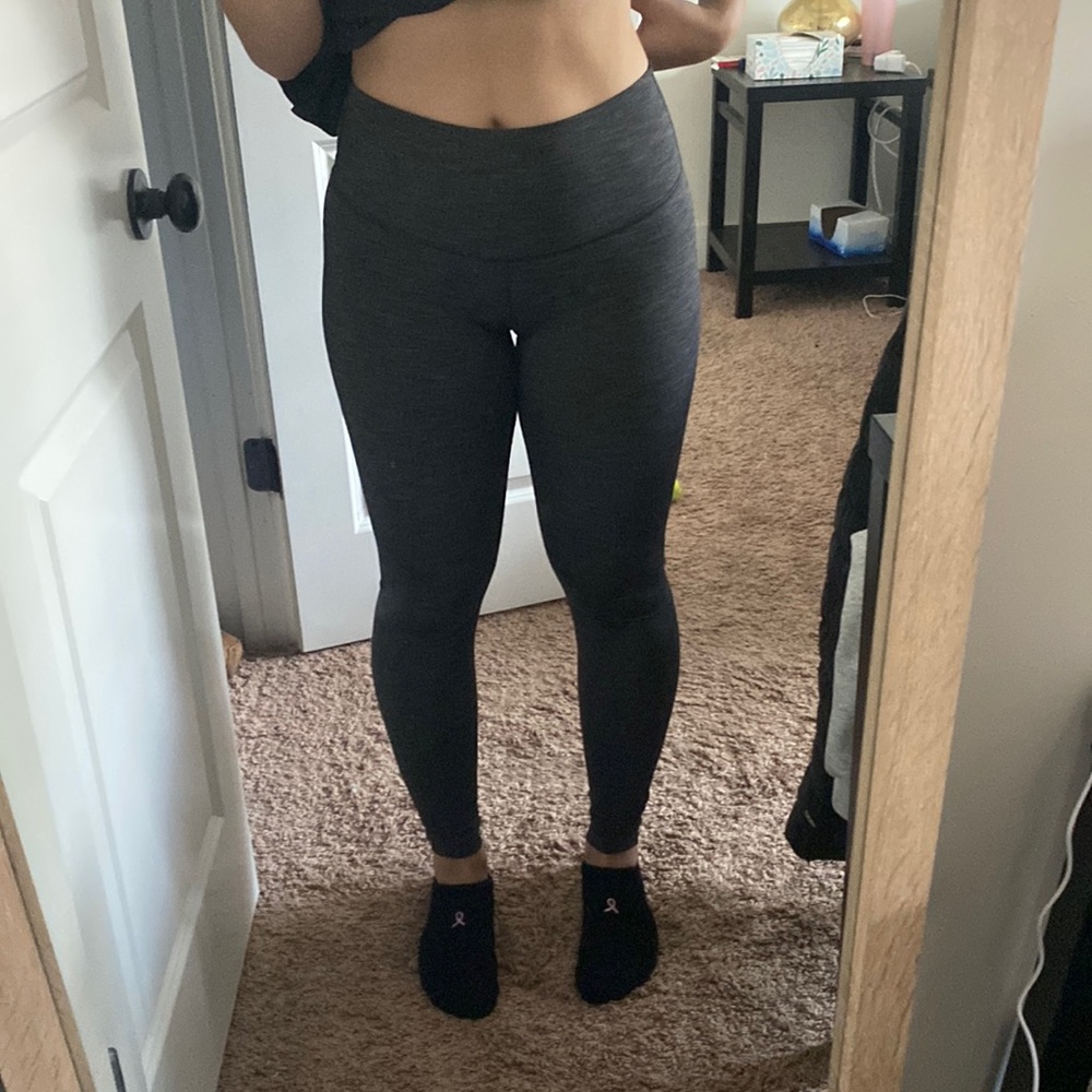 Lulu lemon leggings - Picture 2 of 4